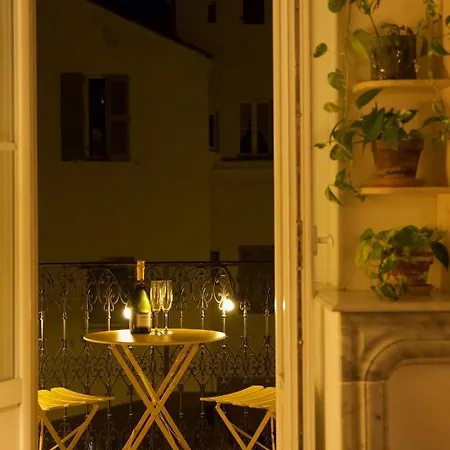 Bright & Spacious In Great Location Cannes