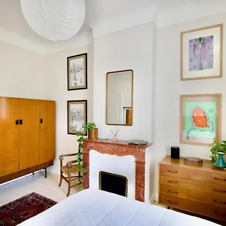 Bright & Spacious In Great Location